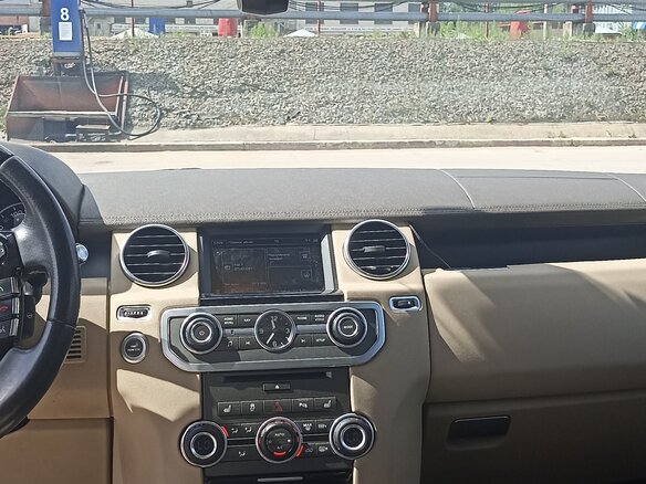 2016 Land Rover Discovery IV Рестайлинг, чёрный, 2100000 рублей - вид 5
