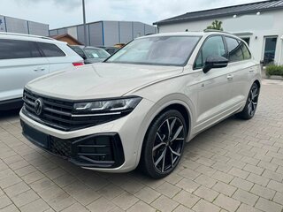 2026 Volkswagen Touareg III Рестайлинг, бежевый, 14700000 рублей, вид 3