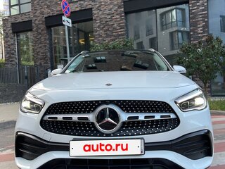 2021 Mercedes-Benz GLA 200 II (H247), белый, 5000000 рублей, вид 3