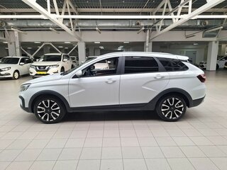 2024 Lada (ВАЗ) Vesta SW Cross I Рестайлинг (NG), белый, 1435000 рублей, вид 4