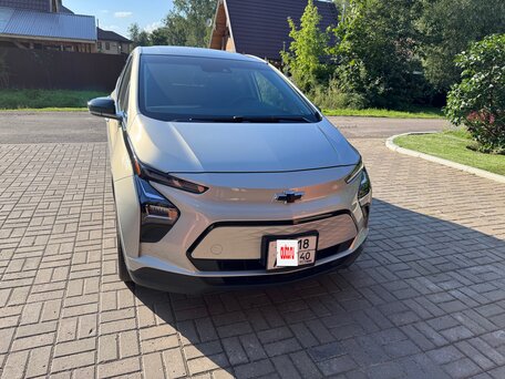 2023 Chevrolet Bolt I Рестайлинг, серый, 2950000 рублей, вид 1