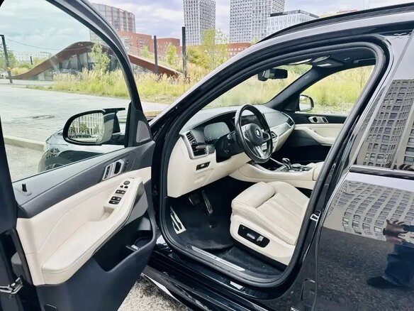 2021 BMW X5 40i IV (G05/G18), чёрный, 4900000 рублей - вид 7