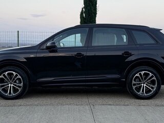 2026 Audi Q7 45 TFSI II (4M) Рестайлинг 2, серый, 11200000 рублей, вид 4