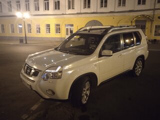 2011 Nissan X-Trail II Рестайлинг, белый, 1550000 рублей, вид 1