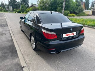 2009 BMW 5 серии 520i V (E60/E61) Рестайлинг, чёрный, 860000 рублей, вид 4