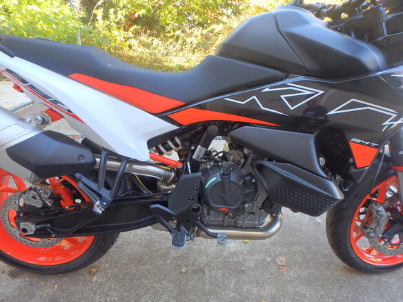 2024 KTM 890 SMT, серый, 1400000 рублей - вид 13