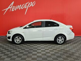 2014 Chevrolet Aveo II, белый, 289000 рублей, вид 2