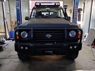 1997 Nissan Patrol IV (Y60), чёрный, 1750000 рублей, вид 1