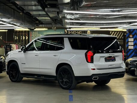 2025 Chevrolet Tahoe V Рестайлинг, белый, 12550000 рублей, вид 5