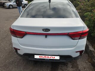 2017 Kia Rio IV, белый, 907000 рублей, вид 3
