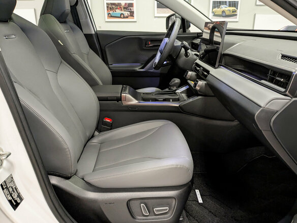 2025 Toyota RAV4 VI (XA60), белый, 4430500 рублей - вид 11