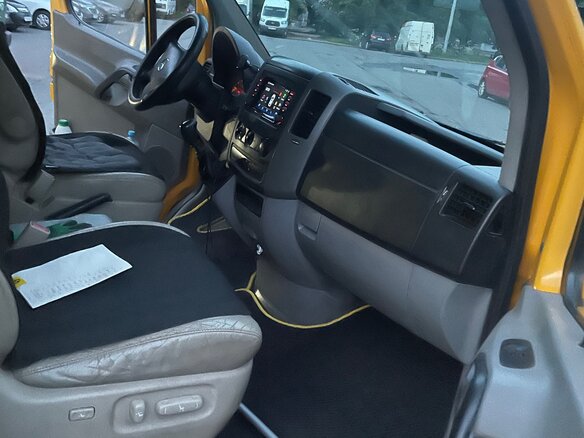 2010 Mercedes-Benz Sprinter, жёлтый, 1150000 рублей - вид 10