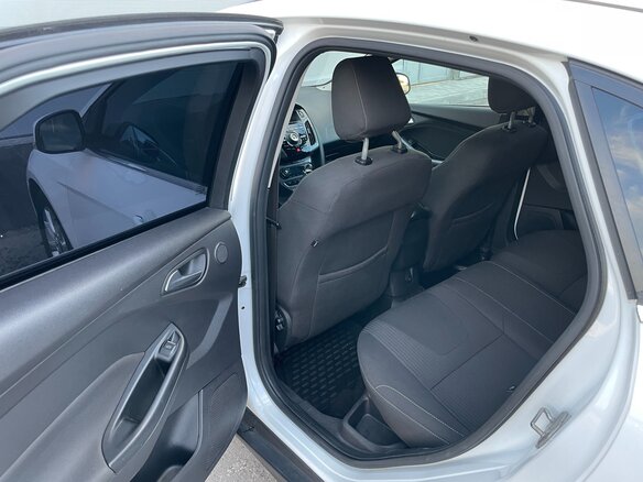 2012 Ford Focus III, белый, 750000 рублей - вид 16