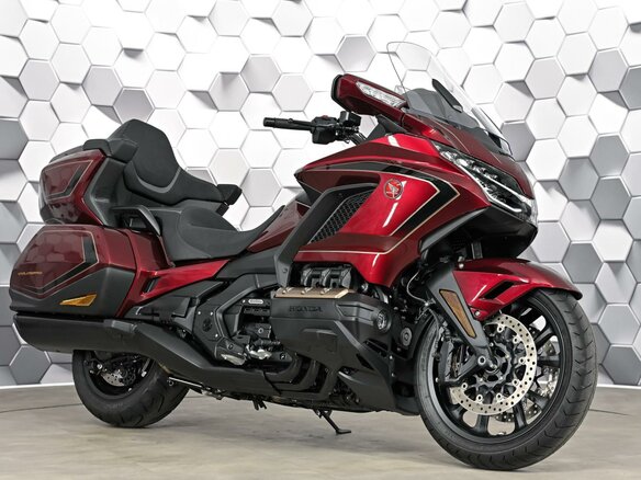 2025 Honda GL 1800 Gold Wing, красный