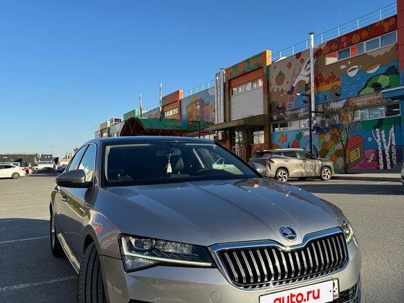 2021 Skoda Superb III Рестайлинг, серый, 2350000 рублей - вид 3
