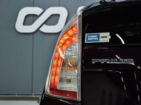 2013 Toyota Prius III Рестайлинг (XW30), фиолетовый - вид 6