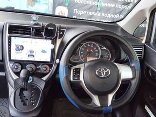 2014 Toyota Ractis II, голубой, 680000 рублей, вид 4
