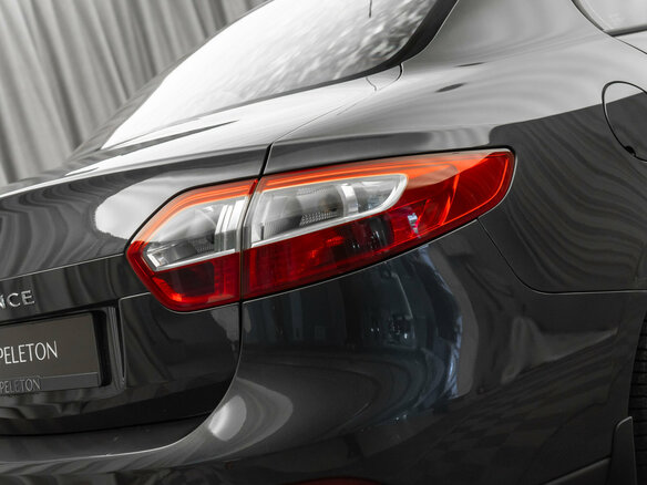 2011 Renault Fluence I, чёрный - вид 7