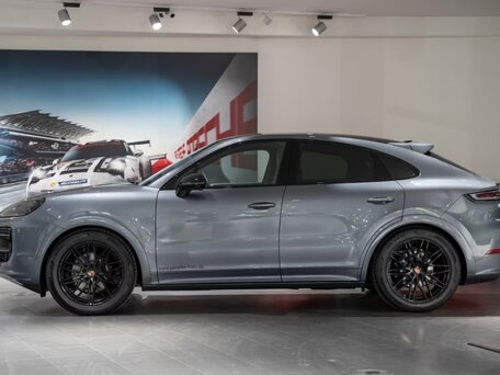 2026 Porsche Cayenne Coupé III Рестайлинг, серый, 16207000 рублей, вид 3