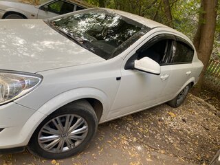 2011 Opel Astra H Рестайлинг, белый, 600000 рублей, вид 3