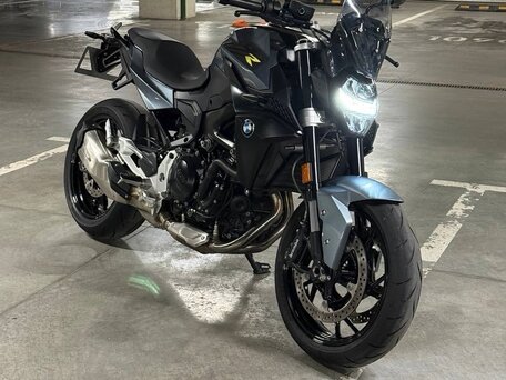 2023 BMW F 900 R, серый, 925000 рублей, вид 2