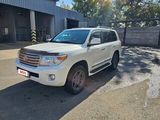 2012 Toyota Land Cruiser 200 Series Рестайлинг 1, белый, 4250000 рублей, вид 1