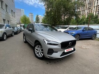 2021 Volvo XC60 II Рестайлинг, серебристый, 4300000 рублей, вид 2