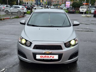 2013 Chevrolet Aveo II, серебристый, 680000 рублей, вид 1