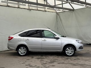 2026 Lada (ВАЗ) Granta I Рестайлинг, серебристый, 1233000 рублей, вид 5