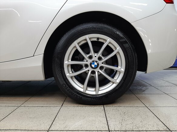 2018 BMW 1 серии 118i II (F20/F21) Рестайлинг 2, белый, 1539000 рублей - вид 12