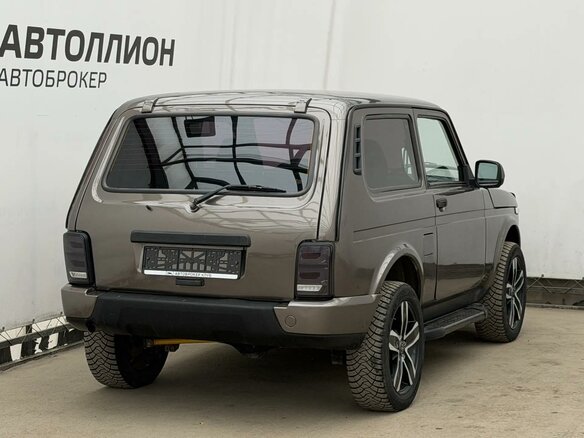 2017 Lada (ВАЗ) 2121 (4x4) Urban I Рестайлинг, коричневый, 599900 рублей - вид 4