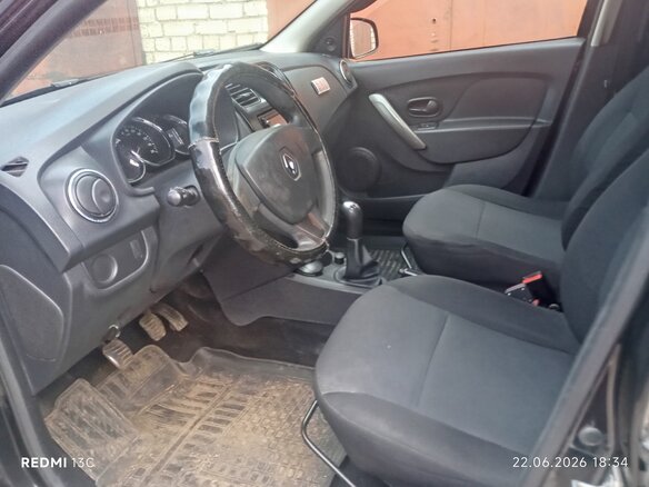 2015 Renault Logan II, чёрный, 550000 рублей - вид 6