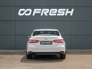 2018 Toyota Camry VIII (XV70), белый, 1755000 рублей, вид 4