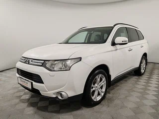 2013 Mitsubishi Outlander III, белый, 1229000 рублей, вид 1