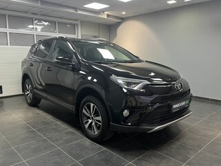 2017 Toyota RAV4 IV (XA40) Рестайлинг, чёрный, 2325000 рублей, вид 3