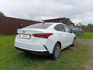 2020 Hyundai Solaris II Рестайлинг, белый, 1300000 рублей, вид 4