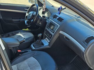 2011 Skoda Octavia II (A5) Рестайлинг, серый, 670000 рублей, вид 4
