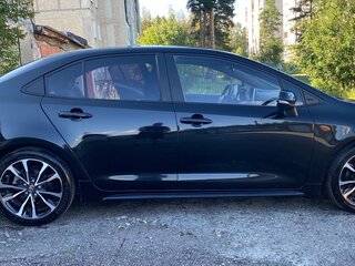 2021 Toyota Corolla XII (E210), чёрный, 2150000 рублей, вид 3