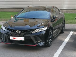 2020 Toyota Camry VIII (XV70), чёрный, 2990000 рублей, вид 3