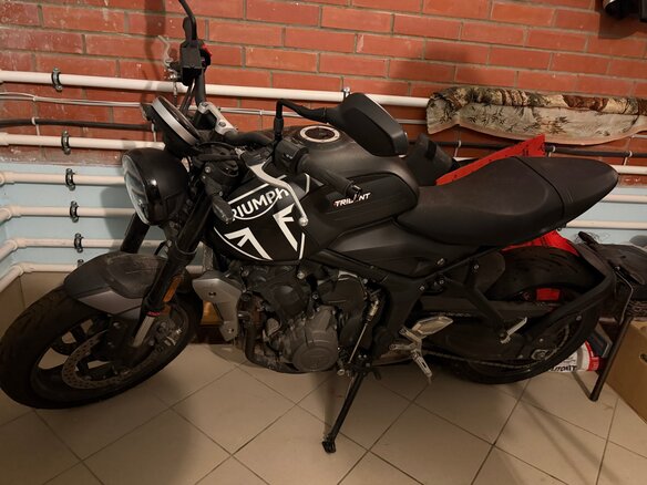 2021 Triumph Trident 660, чёрный, 888888 рублей