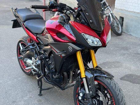 2015 Yamaha MT-09 Tracer (FJ-09), красный, 785000 рублей, вид 2