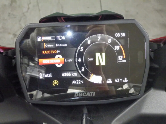 2025 Ducati Panigale V2, красный, 1725000 рублей - вид 6