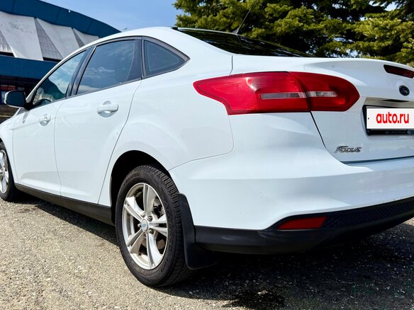 2015 Ford Focus III Рестайлинг, белый - вид 15