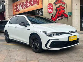 2023 Volkswagen Golf VIII, белый, 1880000 рублей, вид 3