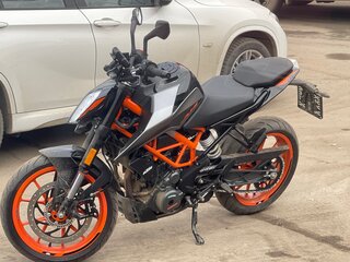 2022 KTM 390 Duke, серый, 499000 рублей, вид 2