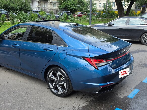 2020 Hyundai Elantra VII (CN7), синий, 1950000 рублей - вид 7