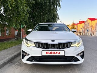 2019 Kia Optima IV Рестайлинг, белый, 2090000 рублей, вид 3