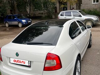 2013 Skoda Octavia II (A5) Рестайлинг, белый, 1080000 рублей, вид 3