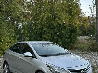2014 Hyundai Solaris I Рестайлинг, серебристый, 795000 рублей, вид 5