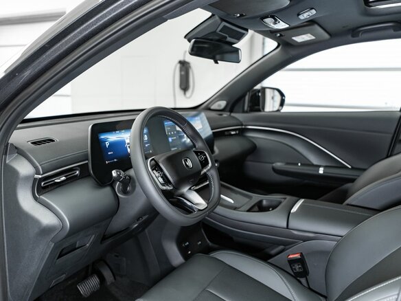 2026 Changan UNI-S I Рестайлинг, серый, 3079900 рублей - вид 4